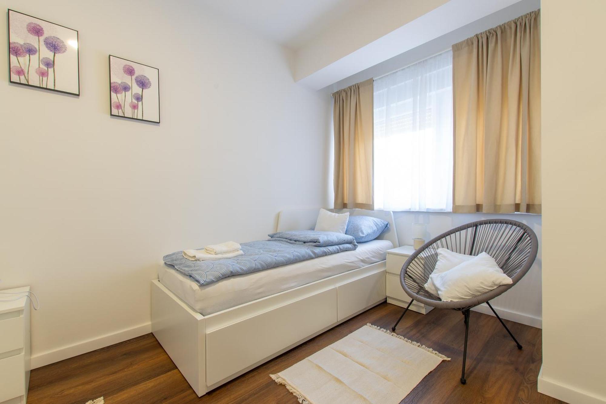 Apartman Valentina - Self Check In And Check Out Otocsán Kültér fotó